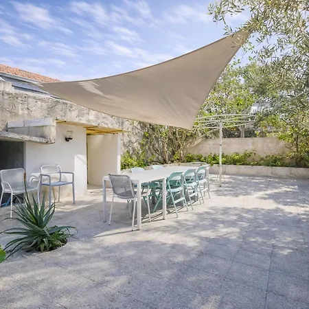 The Fig Tree House بيت للعطل بورتو